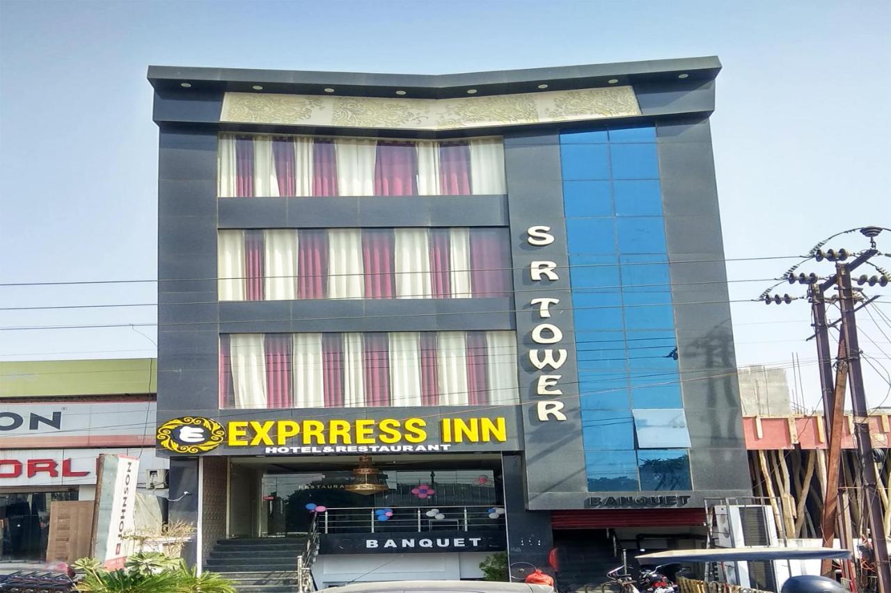 Oyo 24572 Express Inn Lucknow Exteriör bild